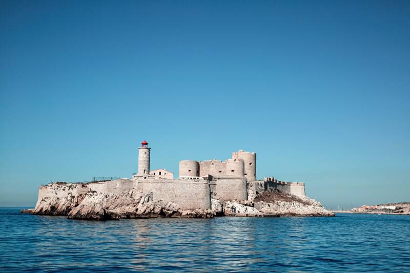 Excursion touristique dans les Bouches du Rhône le Château d'If sur l'Île du Frioul